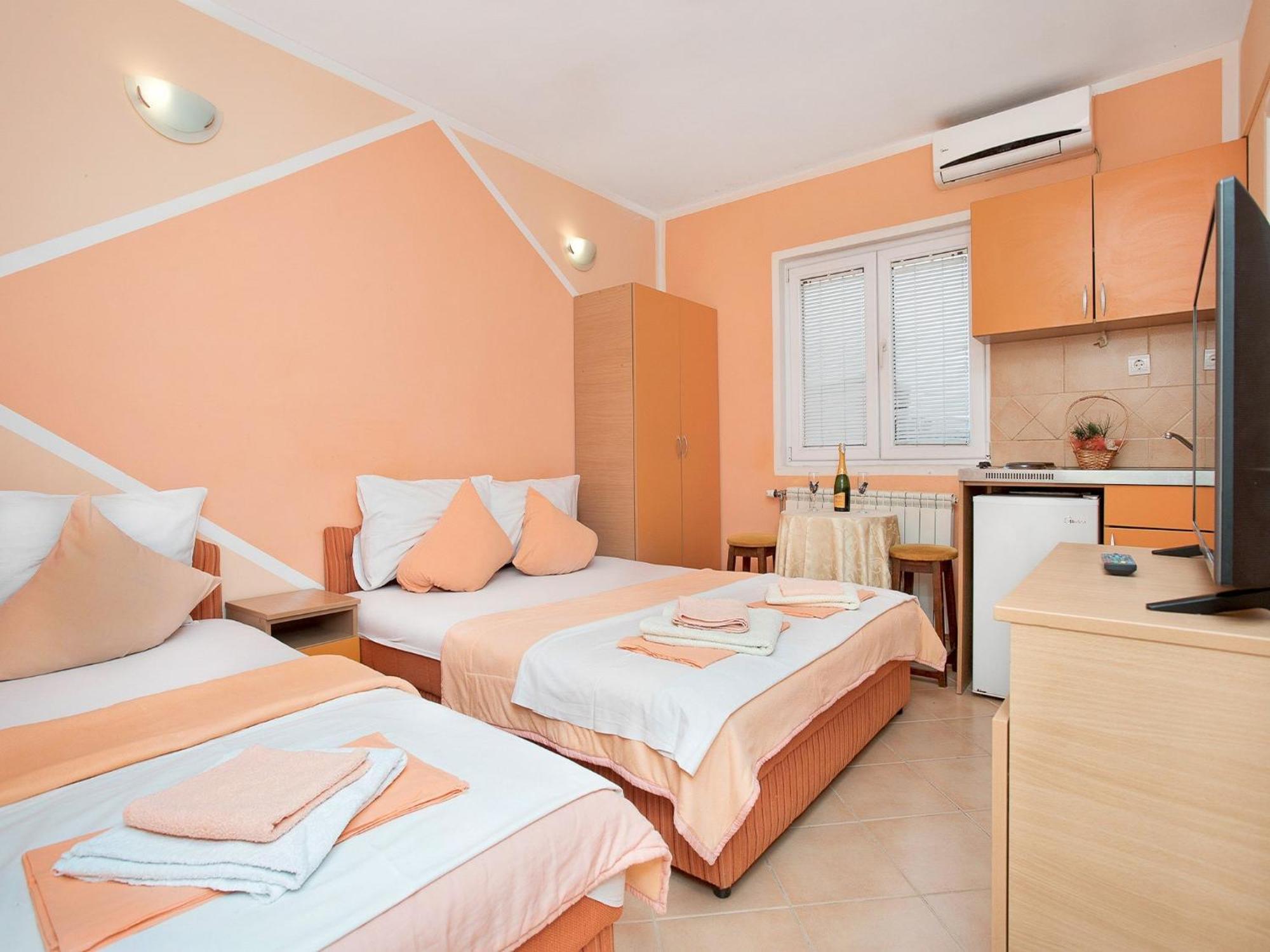 Apartments Mik5 - Famous Beach Jaz Budva Ruang foto